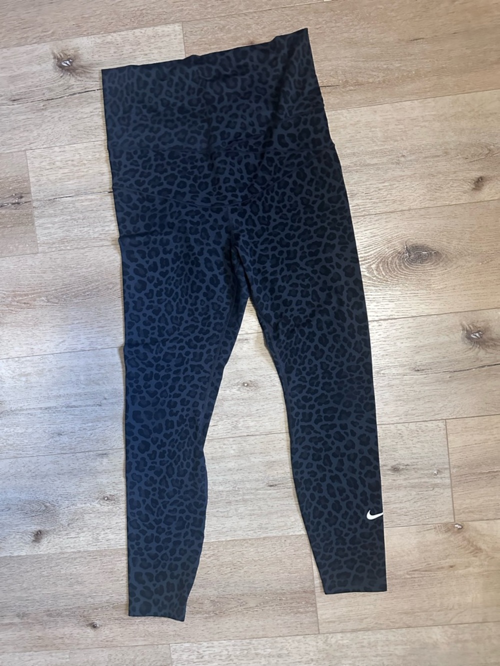 Nike Women’s Maternity Black Leopard Print Leggings